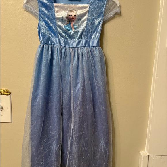 Disney Frozen II Elsa Nightgown | Blue Sparkle Sleep Dress (5T) - Picture 9 of 9